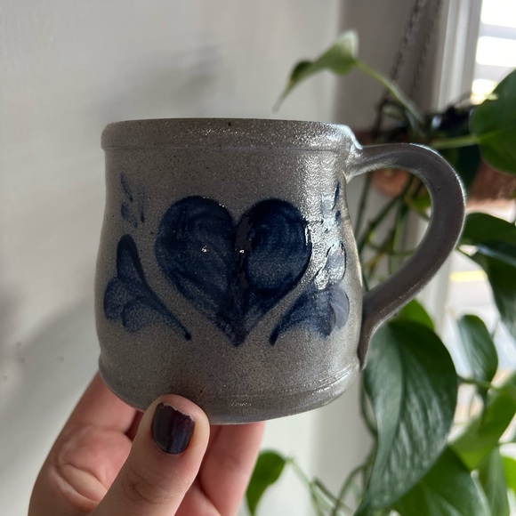Vintage 1998 Rowe Pottery Works Heart Mug! - Picture 2 of 2